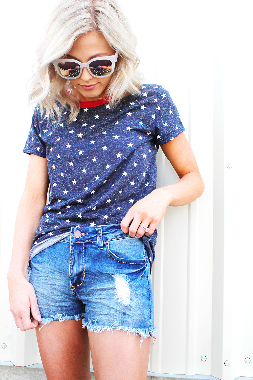 Shorts, Tshirts and Sunglasses at Real Deals on Home Decor Shorts, Tshirts and Sunglasses at Real Deals on Home Decor